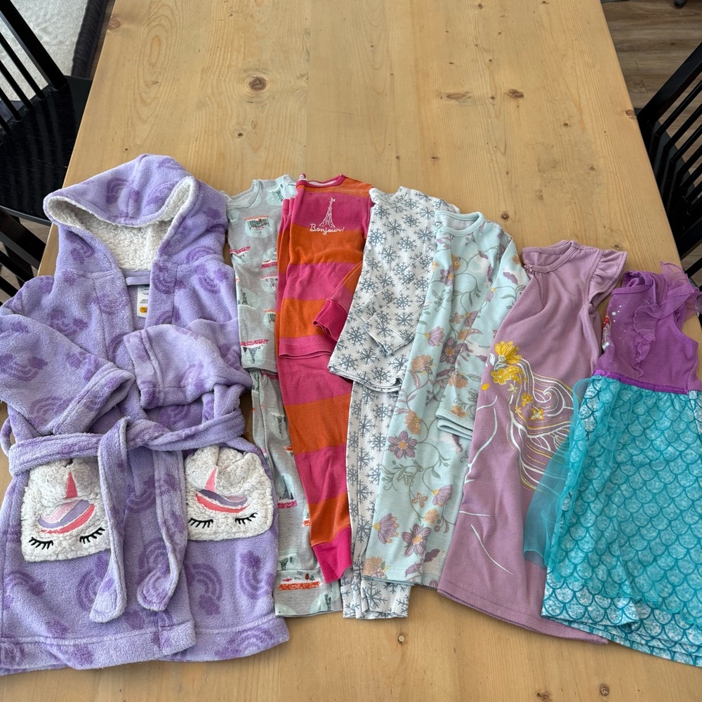 Bundle of Girls Size 4-5T Pajamas and Bathrobe